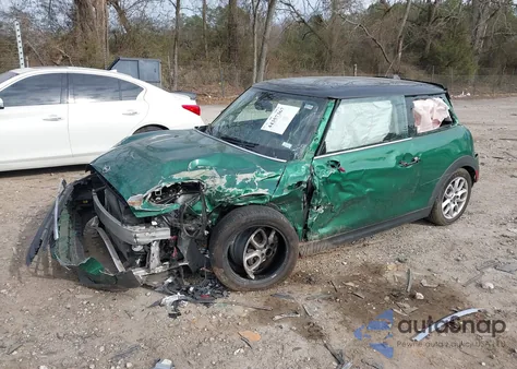 2021 Mini Hardtop Cooper z USA, uszkodzony, nr VIN WMWXR3C08M2N98492